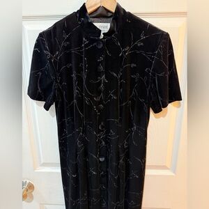 VTG Elegant Black Velvet Kimono Dress Sparkle Floral Detail Asian Inspired